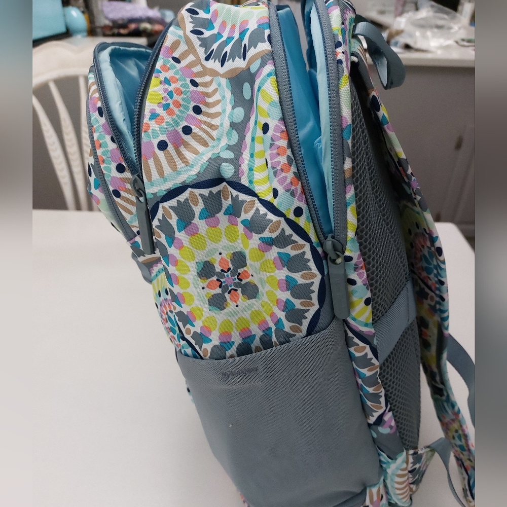 Large Adventure Backpack Sunny Medallion NWT - Picture 3 of 5